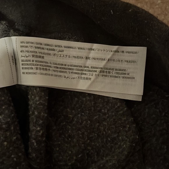 Grey Abercrombie & Fitch crew neck: - Picture 9 of 9